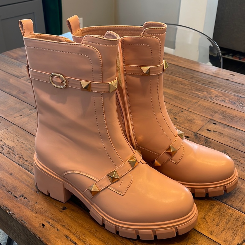 NWOT blush moto boots! Gold stud hardware & zip closure. SIZE 9 BUT FIT AS A 10